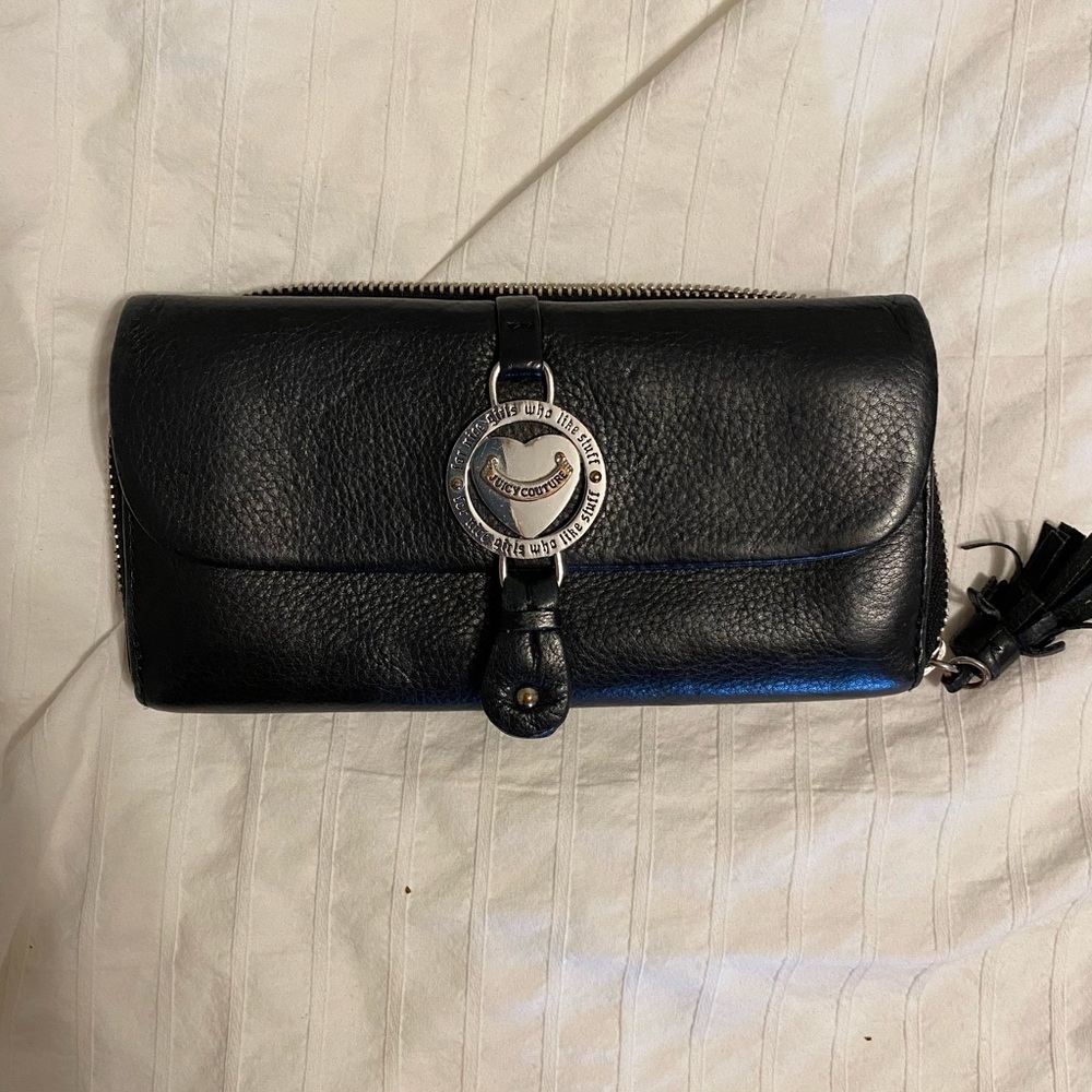Juicy Couture Zip Around Wallet